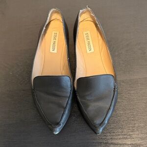 Steve Madden Black Pointed-Toe Women's Flats